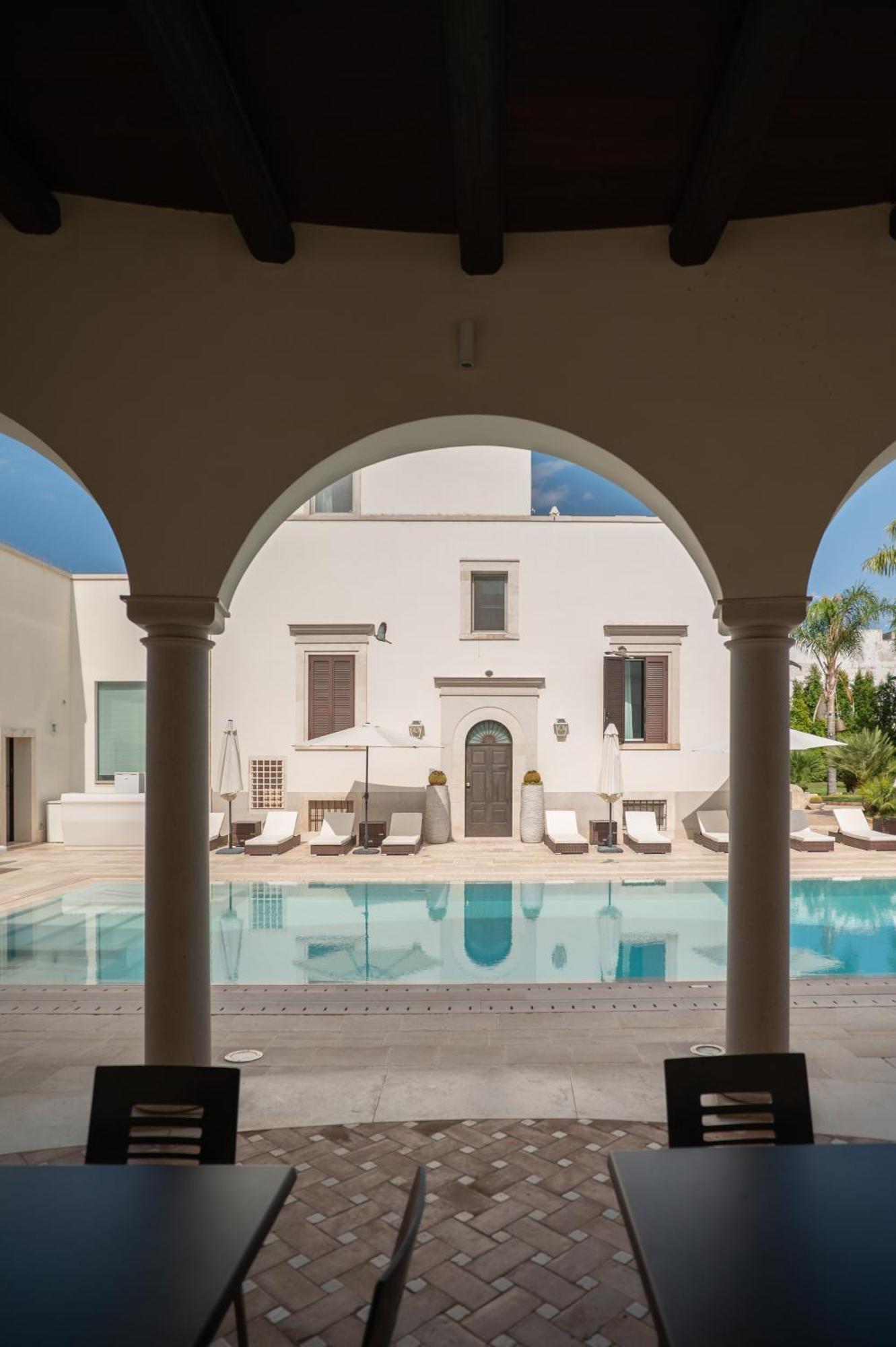 Relais Villa Magnolia 孔韦尔萨诺 外观 照片
